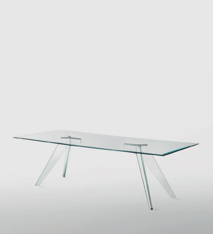 Alister Table