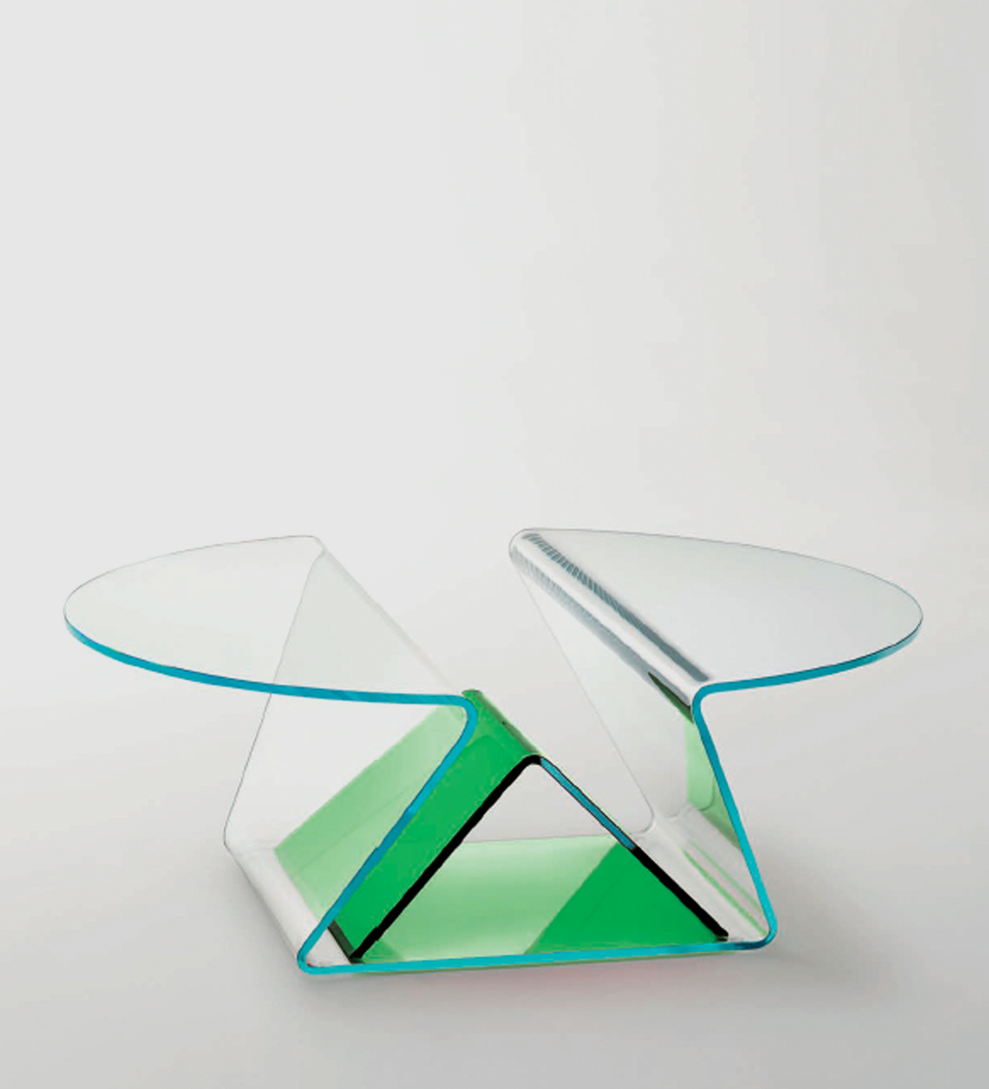 Plissé Table